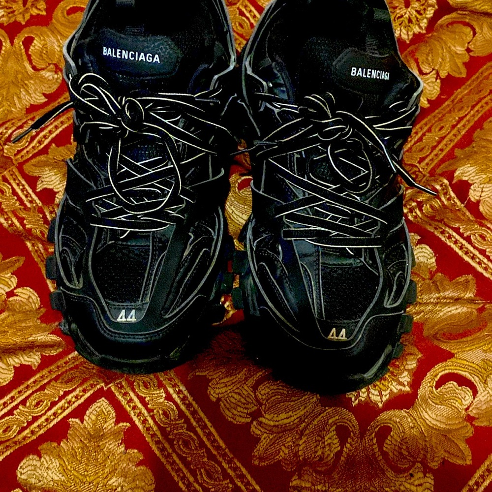 Balenciagas black size 11 slightly worn